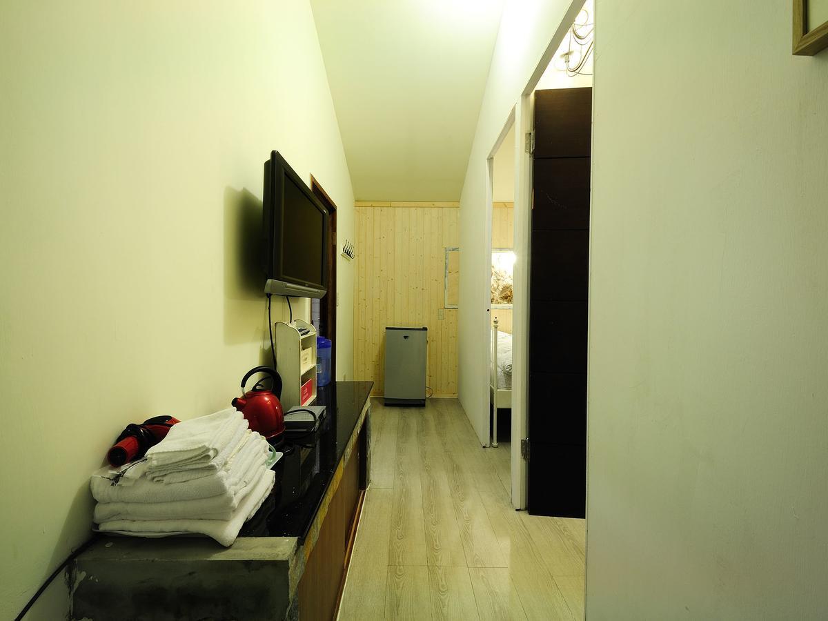 Sunnyrain Hostel Джиуфен Екстериор снимка